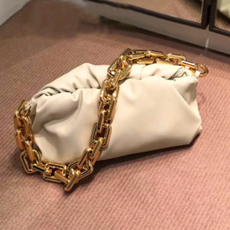 

Женская сумка-клатч из натуральной кожи, с металлической цепочкой