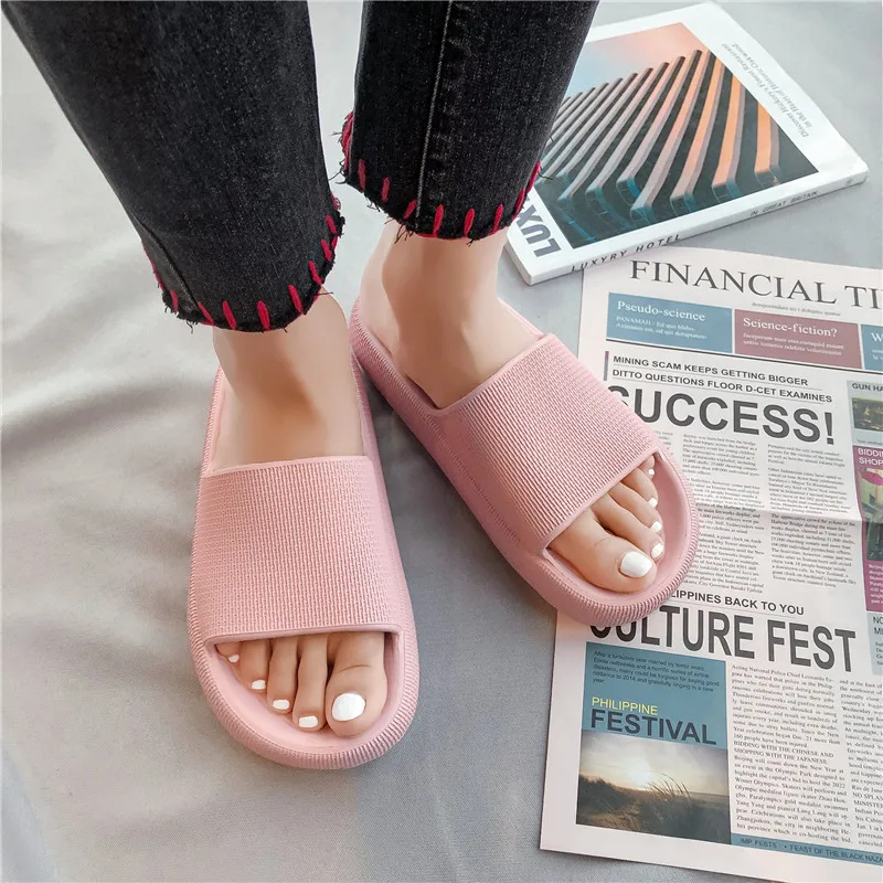

Summer Women's Flat Slippers Slip On Breathable Non-slip Home Shoes Fashion Thick Sole Platform Slides Men Womne Plus Size 35-45