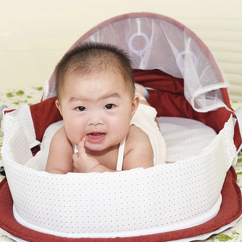 Детская кроватка с москитной сеткой и игрушками портативные складные