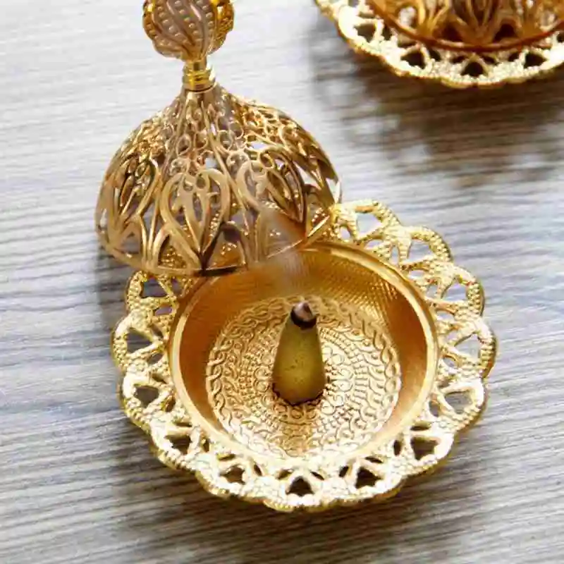 

Golden Metal Luxury Incense Burner Desktop Aromatherapy Burner Tower Candlestick Porcelain Censer Buddhism Ornaments