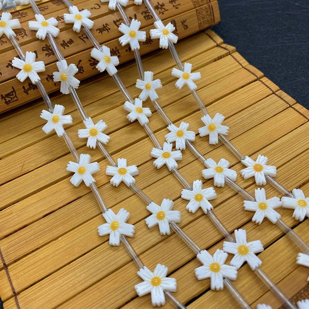

Natural Freshwater Shell and Sun Flower-shaped Beads Can Make Fresh and Charming Jewelry Accessories Loose Beads Wholesale