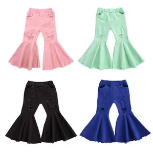 Брюки с рваными дырками для маленьких девочек, расклешенные брюки с эластичной резинкой на талии и необработанным подолом однотонные повседневные штаны для детей от 2 до 7 лет