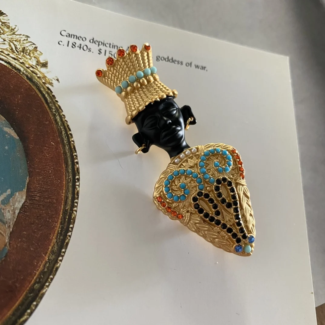 

European and American Medieval Series Black Face Egyptian King Brooch