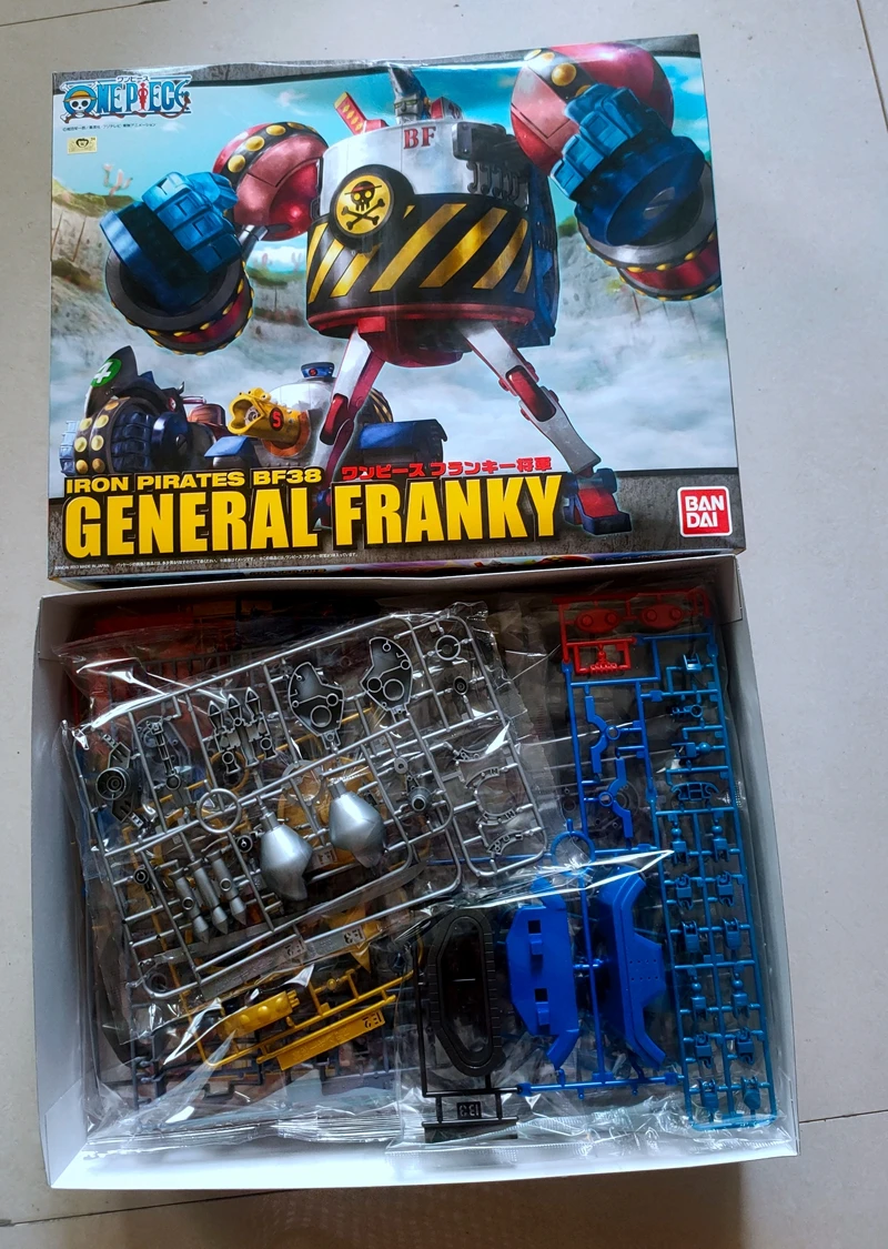 Оригинальный цельносоставной стальной танк трансформер Bandai Frank General Franky модель