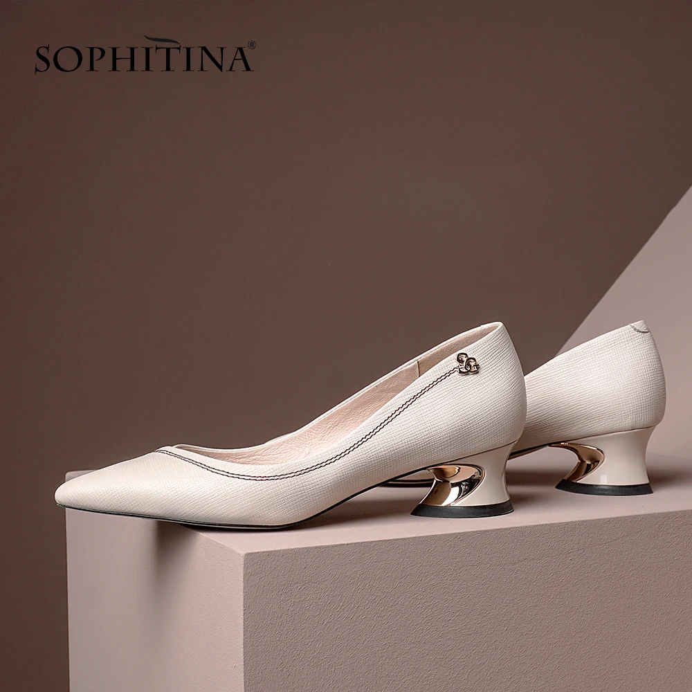 Женские туфли-лодочки SOPHITINA лаконичные туфли с металлическим украшением
