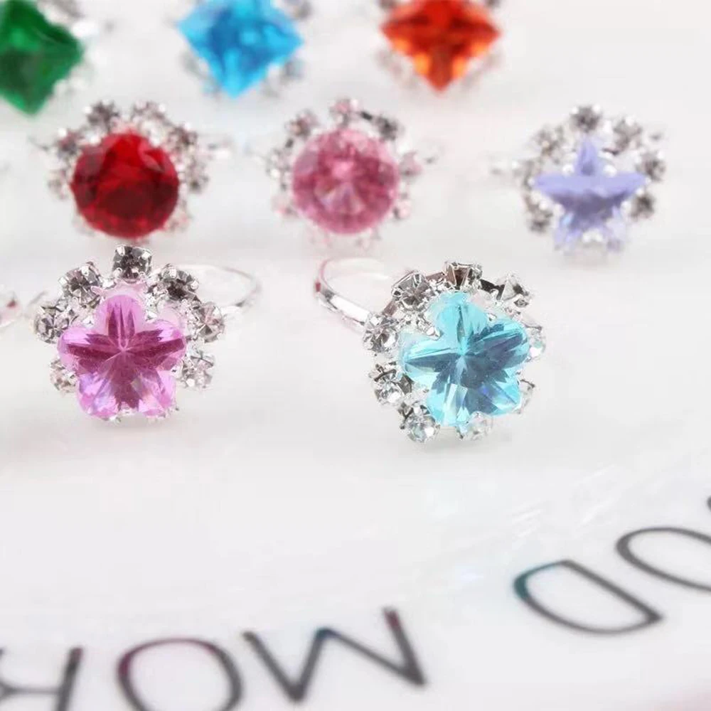 

12pcs/box Children Colorful Rhinestone Finger Rings Shiny Adjustable Rings for Girls with Heart-shaped Box