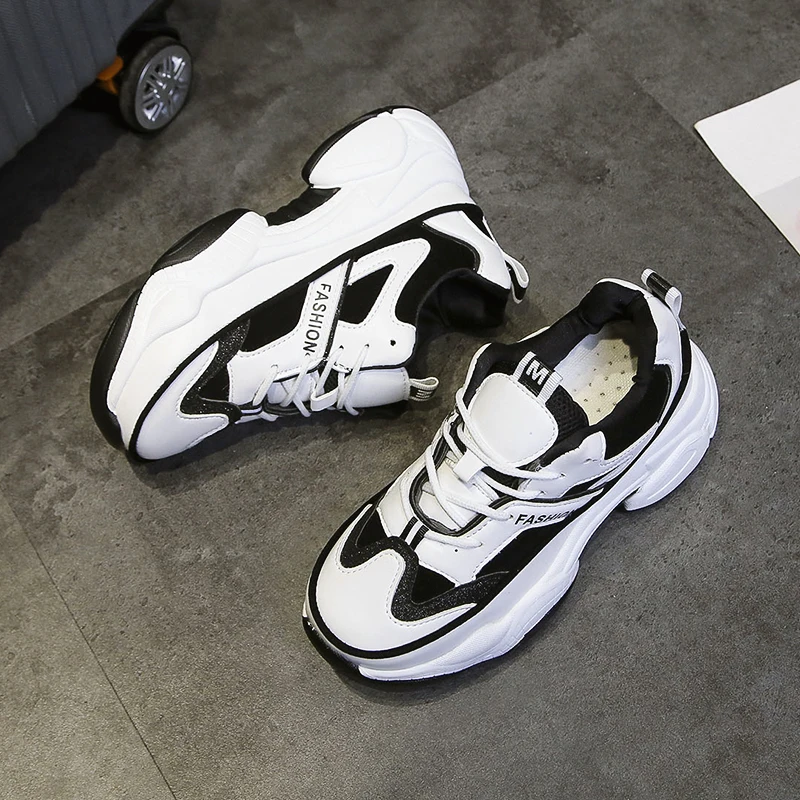 Новая весенне осенняя повседневная обувь на толстой подошве подходящая для