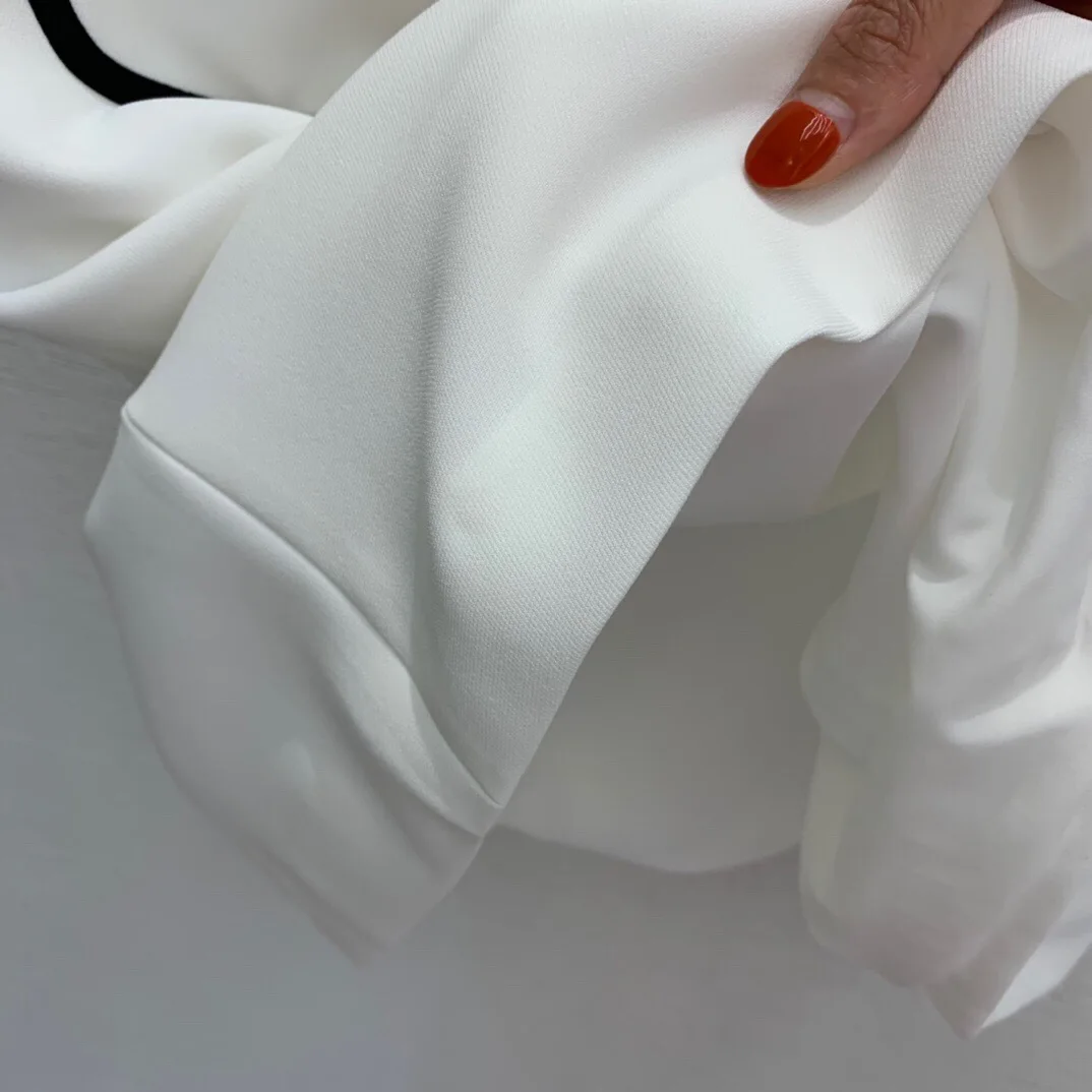 

Hoge Kwaliteit Luxe Vrouwen Station Nieuwe Vervoer Brief Badge Single-Breasted Gestreepte Trim Pocket A-lijn Rok Jurk