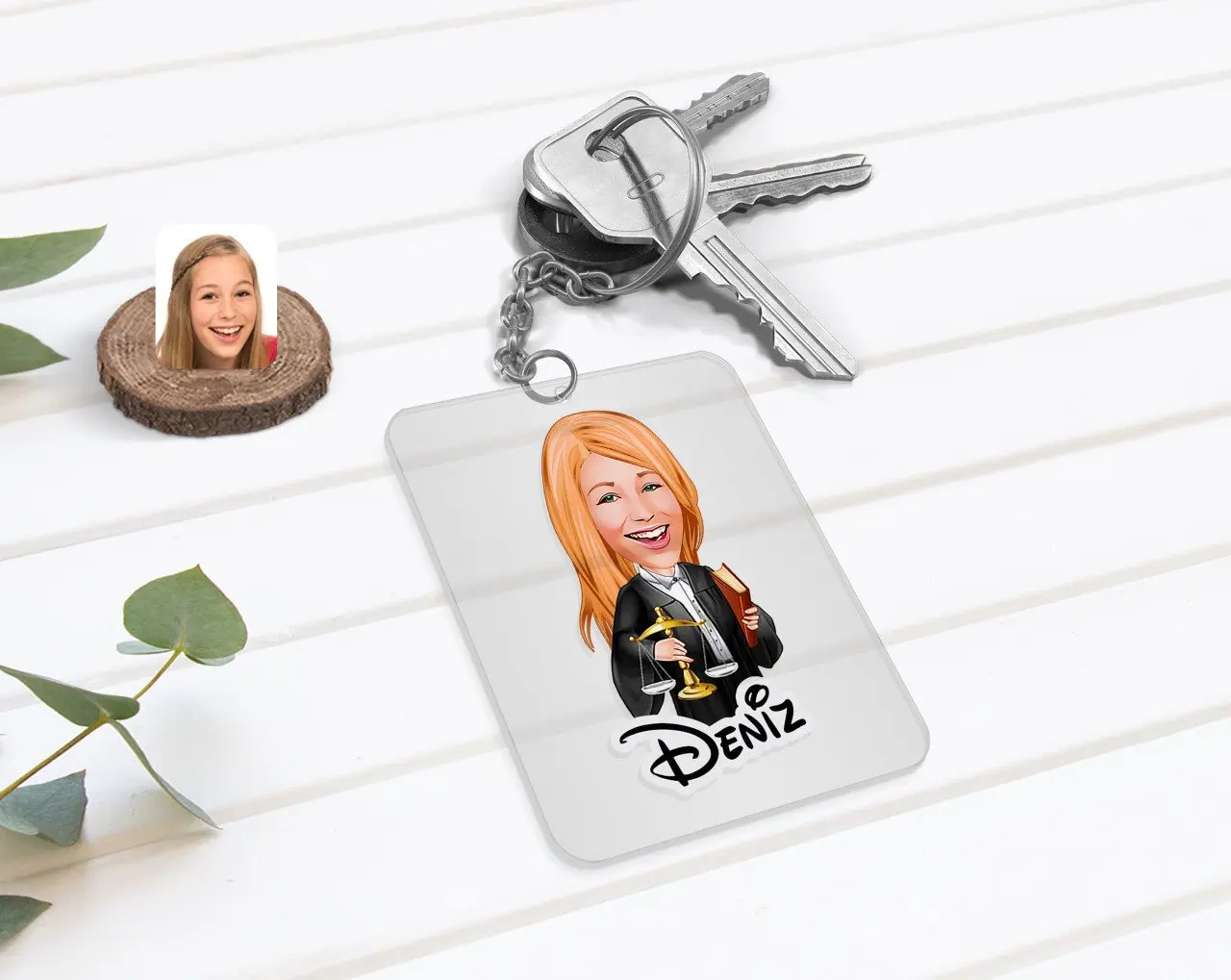 

Personalized Women 'S Attorney Caricature Of Transparent Plexiglass Anahtarlık-1