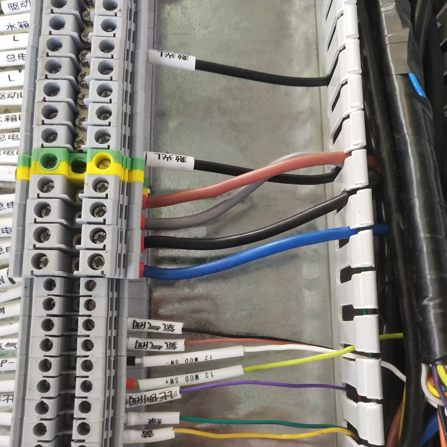 CNC углерода/Нержавеющая сталь Гальванизированный алюминий волокна станок для