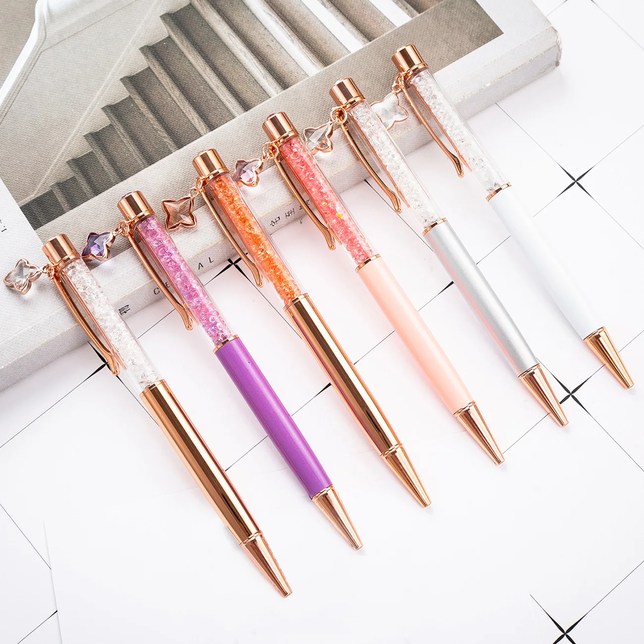 

1PCS Fashion Creative Four-leaf Clover Crystal Ball Pen Press Signature Pen Gift Stationery School Office Business Metal 1.0mm