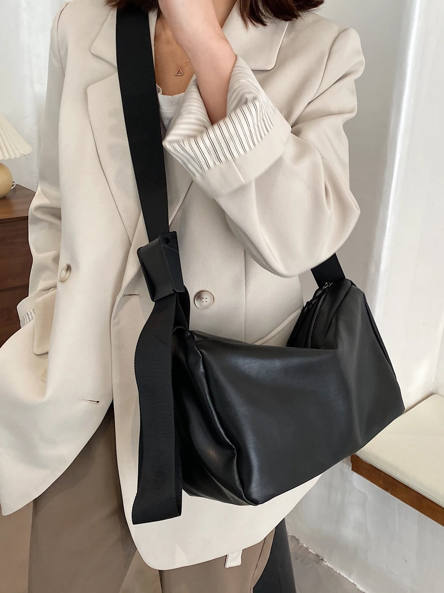 Fashion Women's Messenger Bag Large Capacity Design Oxford Women's Shoulder Bag Personality Girl College Book Daily Shopping Bag