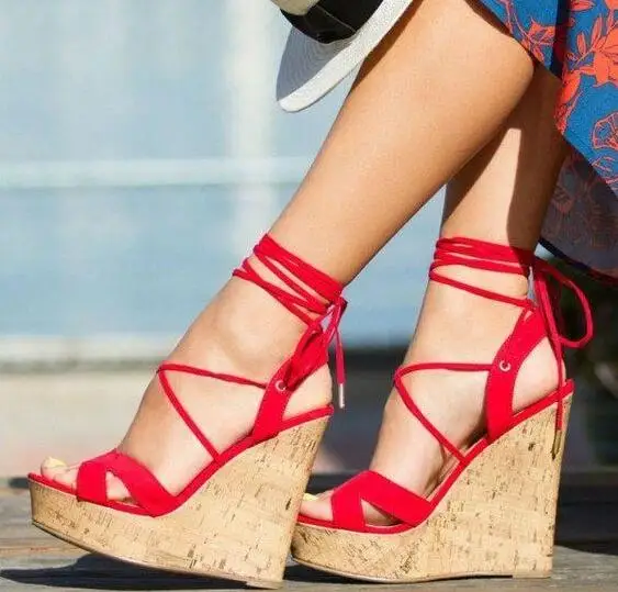 Harga DROP Shipping Wanita Merah Suede Cross Platform Wedge Sandal Anak Perempuan Memotong Renda Up Tinggi Tumit Kasual Sandal Sepatu