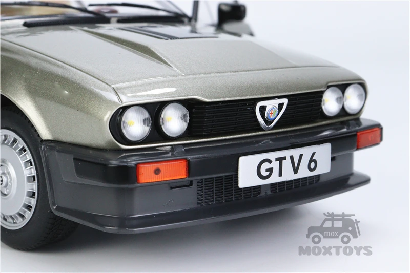 

Solido 1:18 ALFA ROMEO GTV6 SILVER 1984 Diecast Model Car