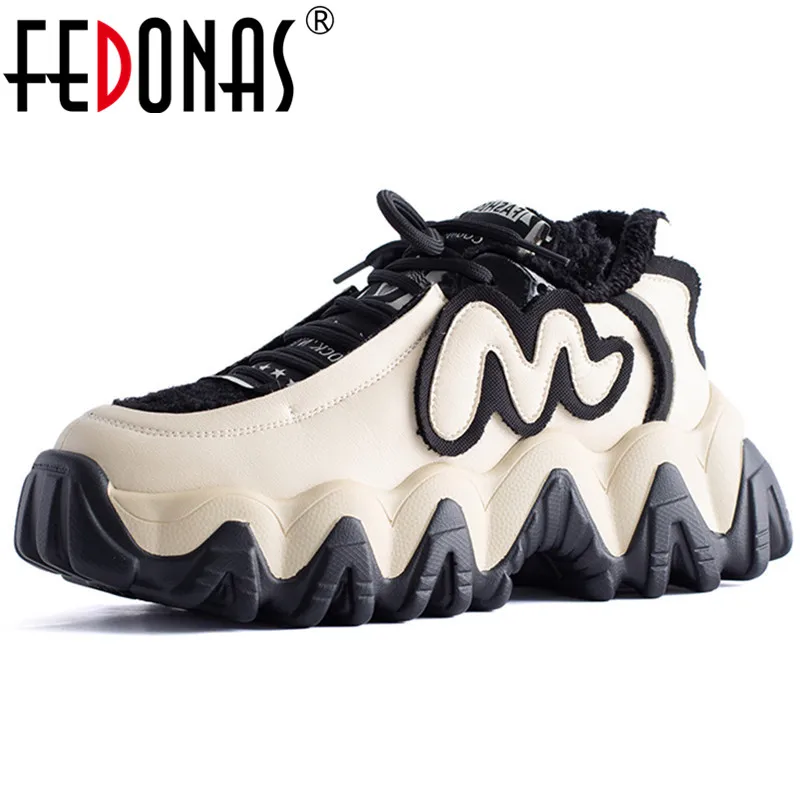 Женские кроссовки FEDONAS теплые из натуральной кожи на плоской подошве для