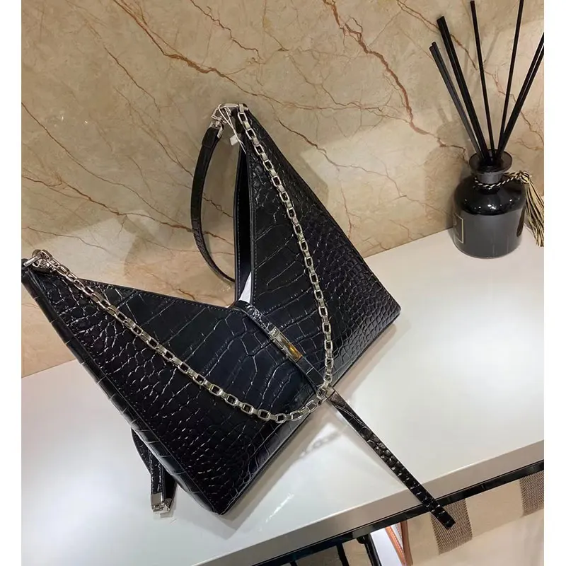 

New fashion women's 2021 leather shoulder bag, luxury crocodile pattern handbag, V-shaped large capacity messenger bag