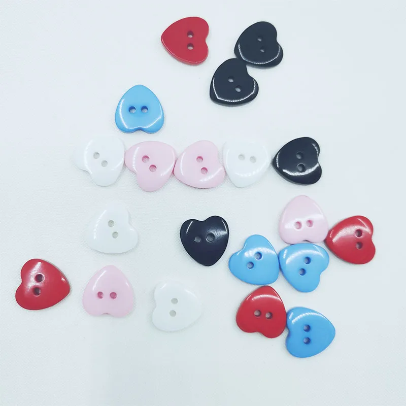 

Beautiful 1Lot=100pcs Resin Button Heart Shape 2-Hole Toy Decorative Buttons Garment Accessories Sewing DIY Childern's Clothing