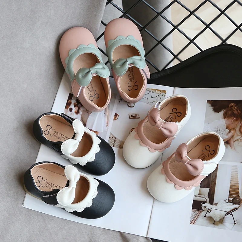 

Обувь для девочек из искусственной кожи для малышей Детская весенняя обувь с, с бантом, с проектом из мультфильма, детская обувь на плоской п...