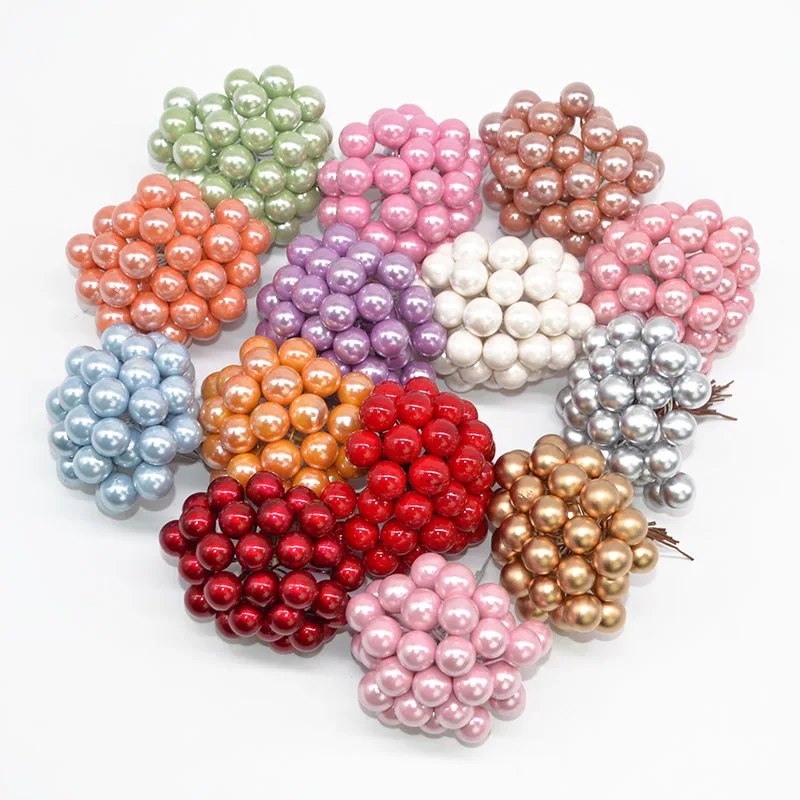 

50pcs/lot Mini Plastic Pearl Stamen Cherry Berry Christmas Red Holly Berries DIY Flower Wreath Wedding DIY Gift Box Decoration 8