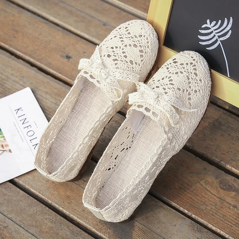 

Women Casual Shoes Hollow Canvas Lace Casual Flats Classic Slip-On Shoes for Spring Summer XRQ88