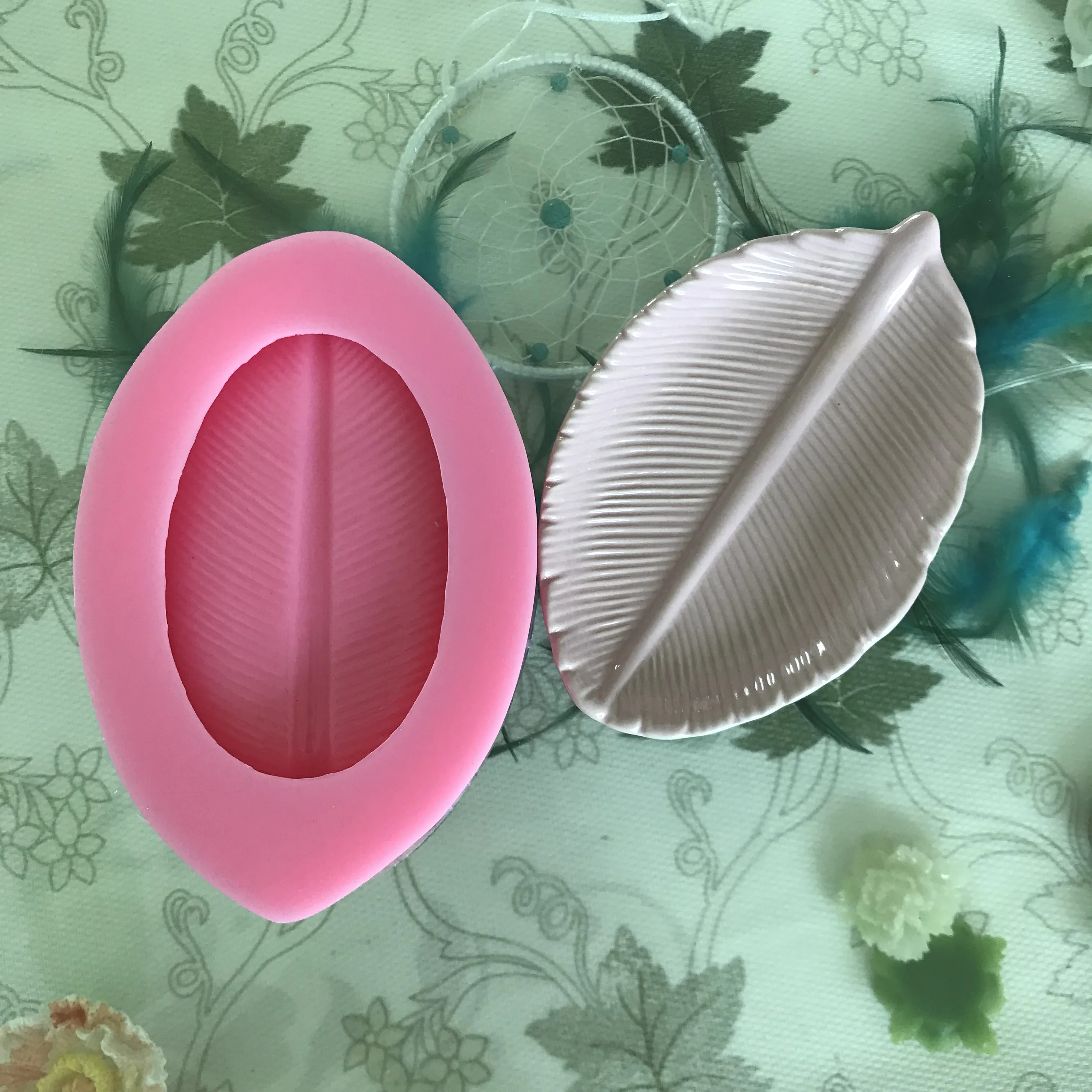 

Tray Soap Dish Silicone Molds for Concrete Resin Plaster 3D Tree Leaf Coaster Storage Mould Decorating Craft Tools