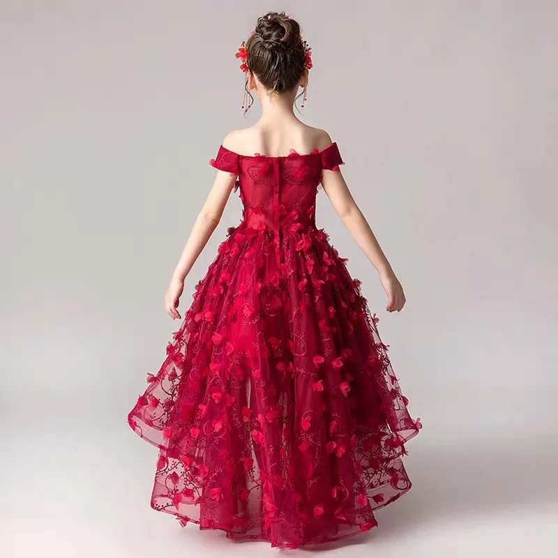 Элегантное детское платье винно красного цвета с открытыми плечами для дня