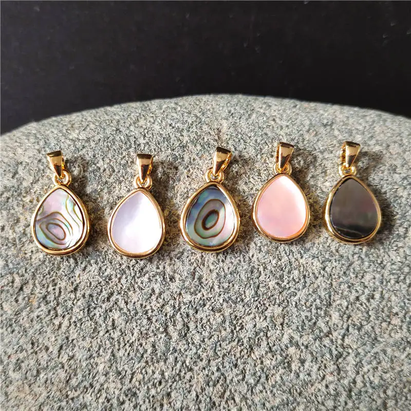

FUWO Wholesale Water Drop Shape Shell Pendant,Gold Color Bezel Trimmed Mini Seashell Jewelry For Woman Necklace Make PD578 5Pcs