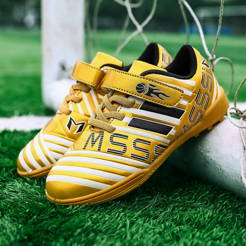 New Designer Kids Soccer Shoes Short Spike Teens Sports Shoes Gold Children Sneakers Teenage Turf Indoor Football Futsal Shoes