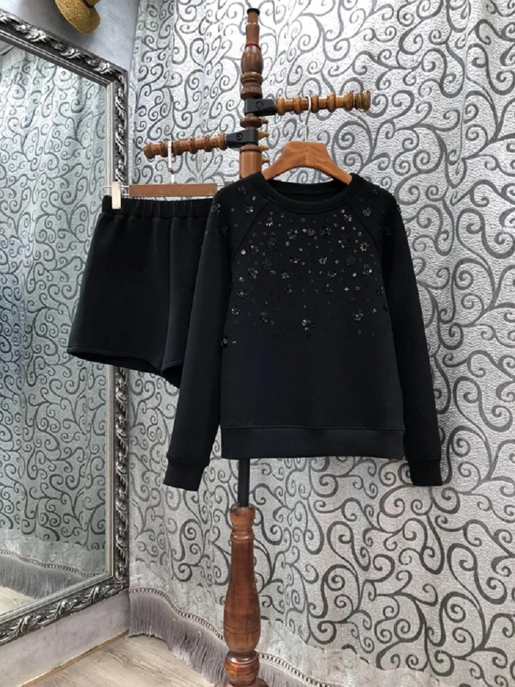 

High Quality New Sweatshirts Set 2020 Autumn Winter Short Sets Ladies Luxurious Beading Black Tops+Cotton Short Suits Set Casual