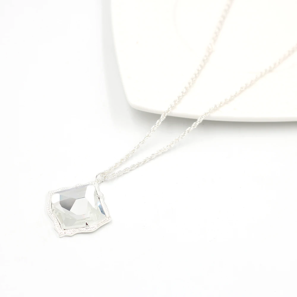 Silver Clear Necklac Новое поступление года. Ожерелье с подвеской из акриловой инкрустации в виде лица Mirro. Ожерелье с подвеской в виде объемной смолы лучшего качества - Окраска металла: Silver Clear Necklac