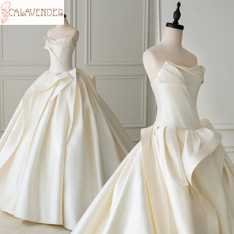 

Italian Satin Ball Gown Wedding Dress with Pleated Skirt Suknia Slubna Simple Bridal Gowns Strapless Bride Dress robe de mariee