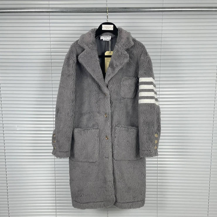 

Женская зимняя ветровка в полоску, с отложным воротником