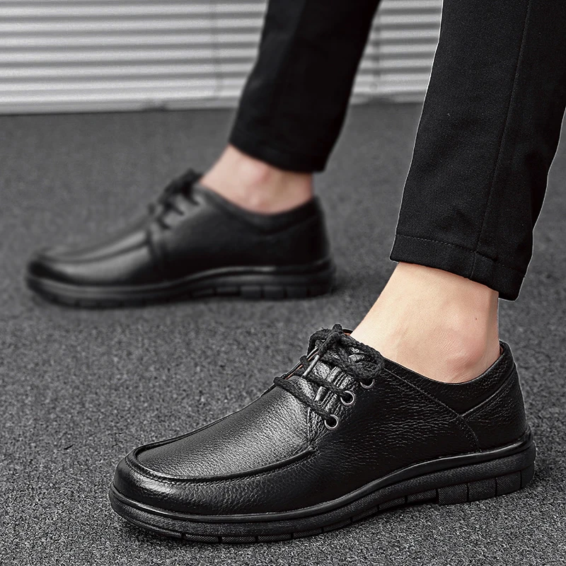 

New fashion Black white flats shoes Hot sale Leather fashion male casual shoes all Black Men's leather casual Sneakers *M1901