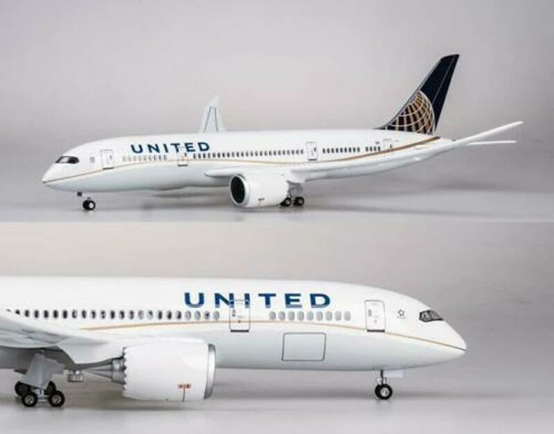 

1/130 43 Boeing B787 United