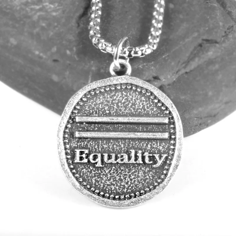 Женский кулон "Равенство полов" с символом равенства прав женщин "Fearless"