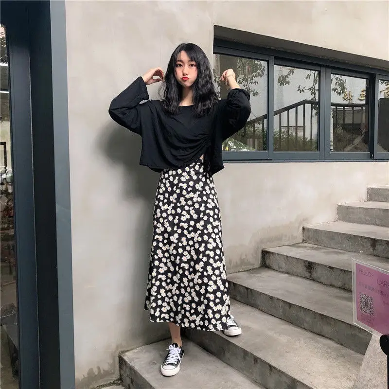 

Medium length Chiffon polka dot skirt with high waist and thin back and elastic side zipper print A-line skirt with impermeable
