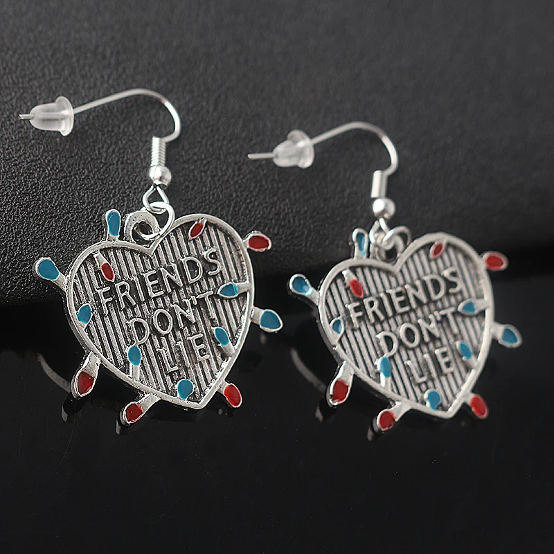 Серьги подвески в виде лампочки сердца из фильма ужас для ТВ очень странные дела