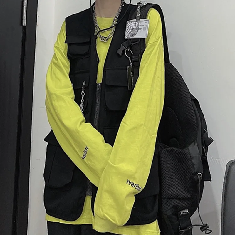 

2021 Spring Korean Style Japanese Streetwear Chain And Pocket Women's Black Cargo Vest Fashion Jacket