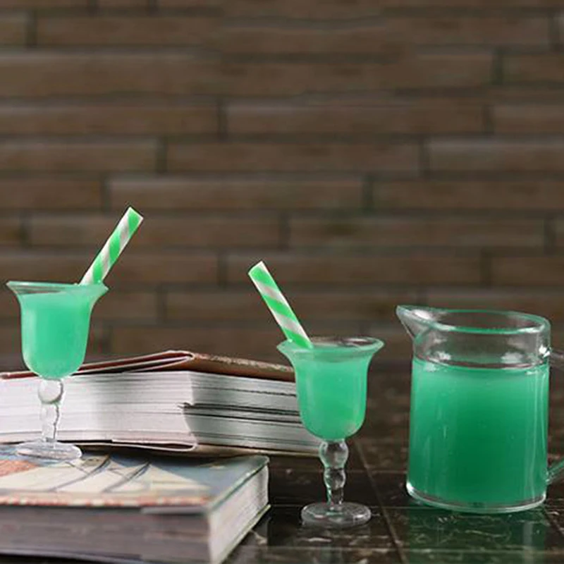 

1/12 Scale Mini Resin Cocktail Cup Simulation Drink Glass Model Toy Dollhouse Miniature Accessories
