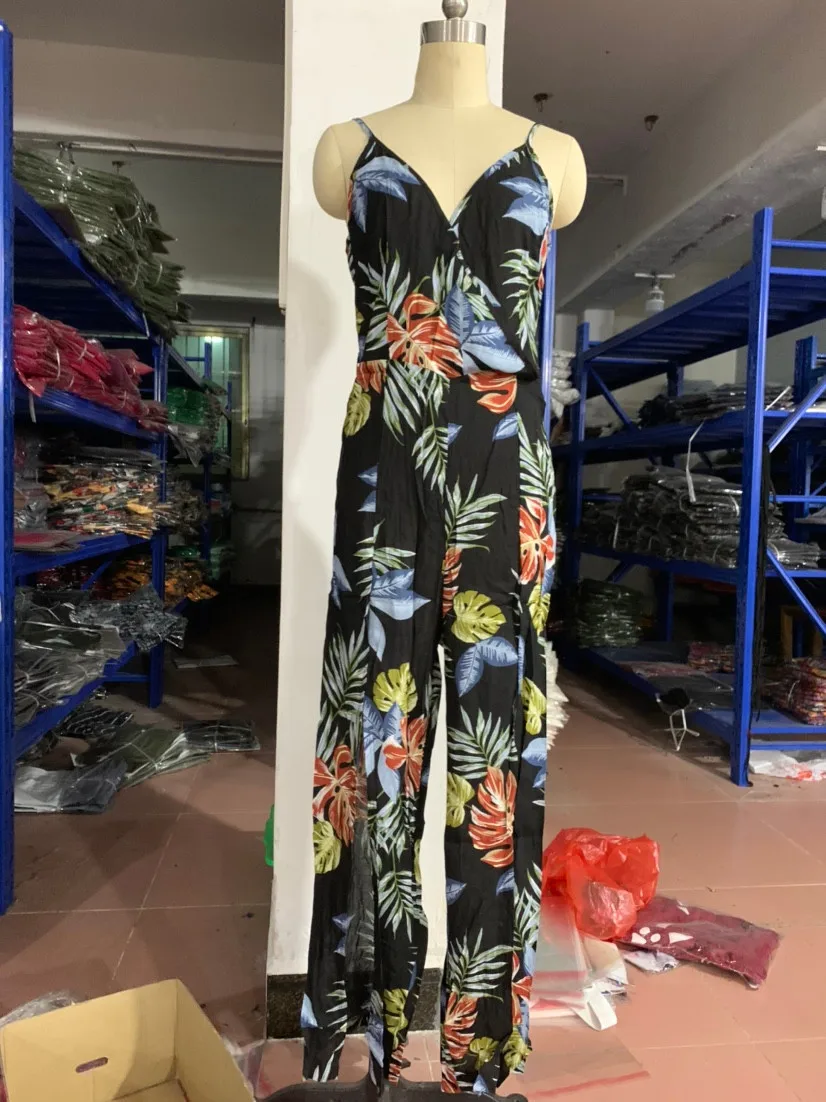 

Women Rompers Summer Boho Holiday Ladies Loose Clothes Beach Jumpsuit Sexy Sleeveless Backless Playsuit Trousers Overalls