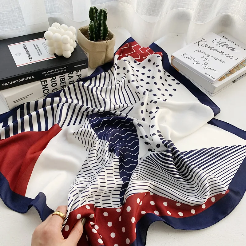 

2021 Silk Scarf Women Neck Hair Foulard Square Hijab Small Headband Fashion Print Neckerchief Scarves Bandana Shawls and Wraps
