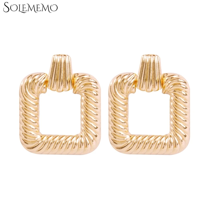 Трендовые золотые серьги с квадратной подвеской Женские Ювелирные украшения Feamle