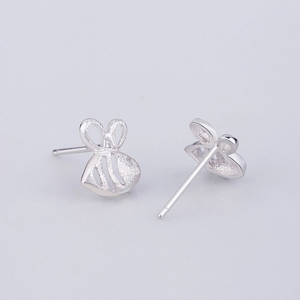 

New Creative Earrings Design Character Lovely Bee Shape Stud Earrings Female Temperament Act The Role Ofing Is Tasted