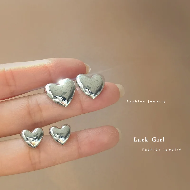 

Ins Style 2021 Trendy Earrings Silver Color Heart Earrings for Women Party Birthday Fashion Girls Ear Clips Jewelry
