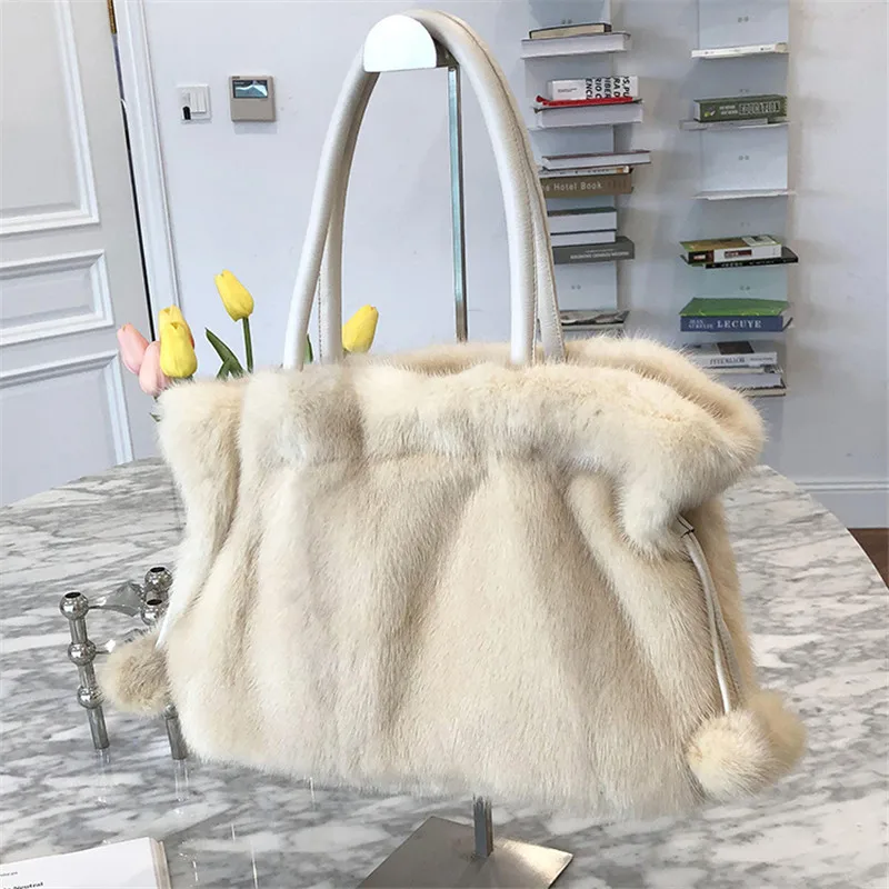New Fashion Luxury Mink Fur Fur Bag Large Capacity Sing-Shoulder Female Bag Mink Ball Pumping Belt Drawstring Big Bag