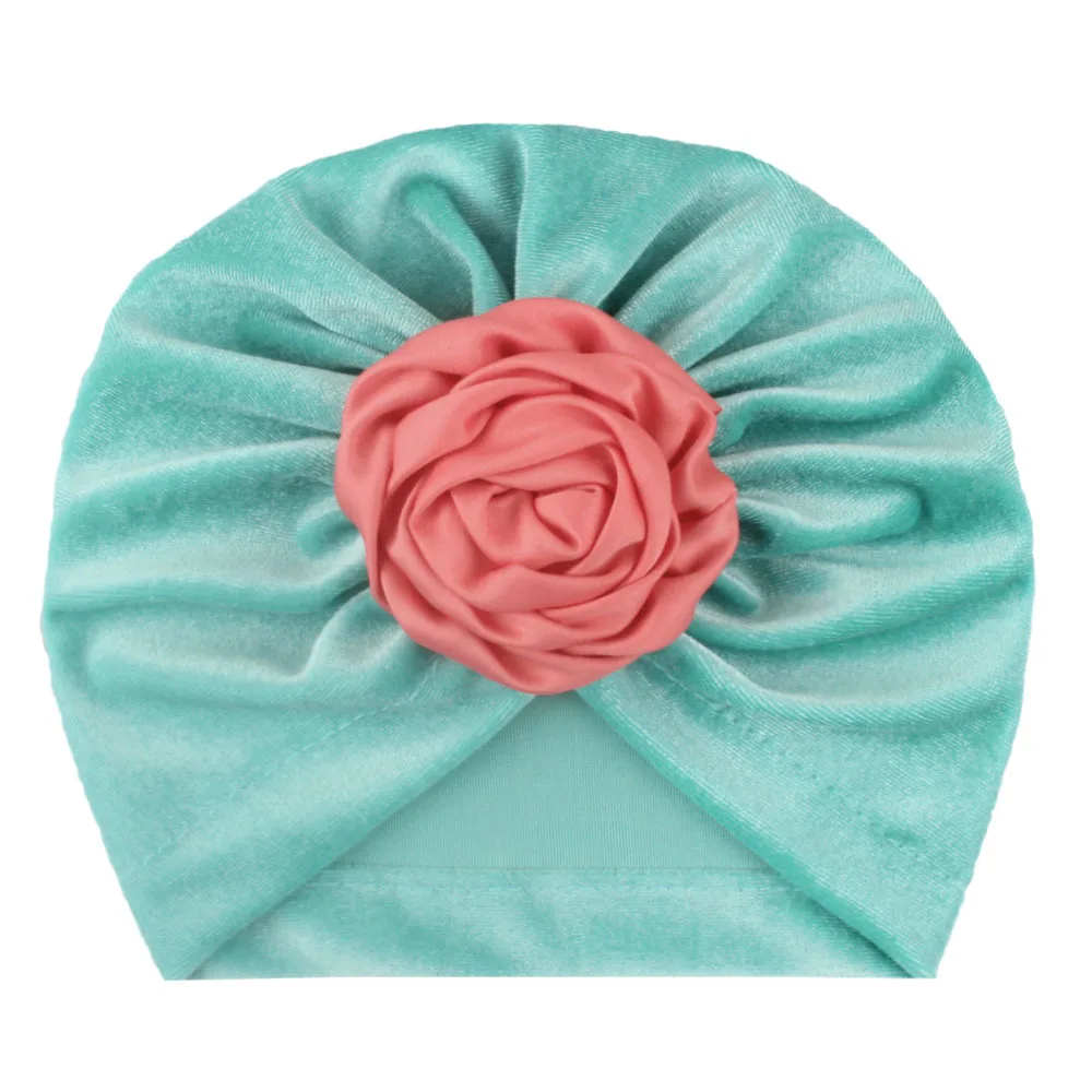 Новинка 2019 1 шт. Вельветовая детская шапка Зимняя Шапка-бини с цветами для девочек