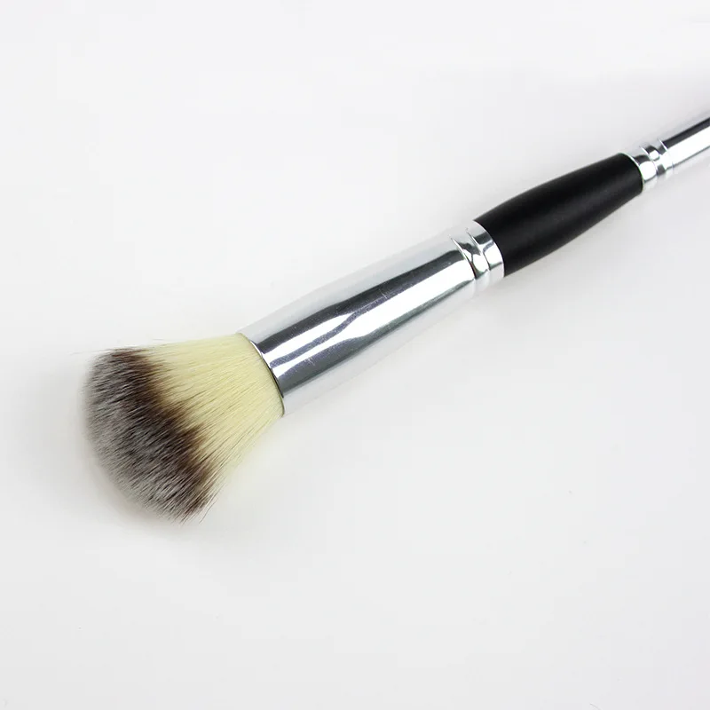 

Double headed makeup brush tricolor hairy Foundation Base eye shadow brush beauty dressing tool Blush Powder Brush Beauty