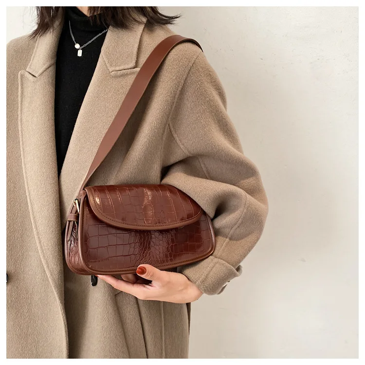 

Simple sense bag western style design female 2020 new autumn and winter fashion retro cross-body bag joker atmosphere handbag