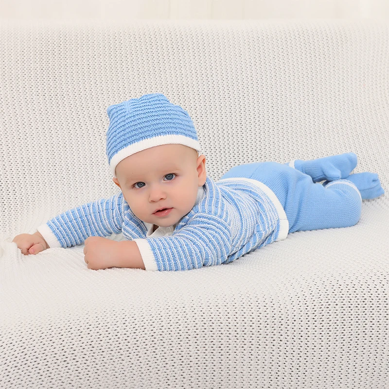 Хлопковый вязаный свитер с круглым вырезом на осень/зиму |