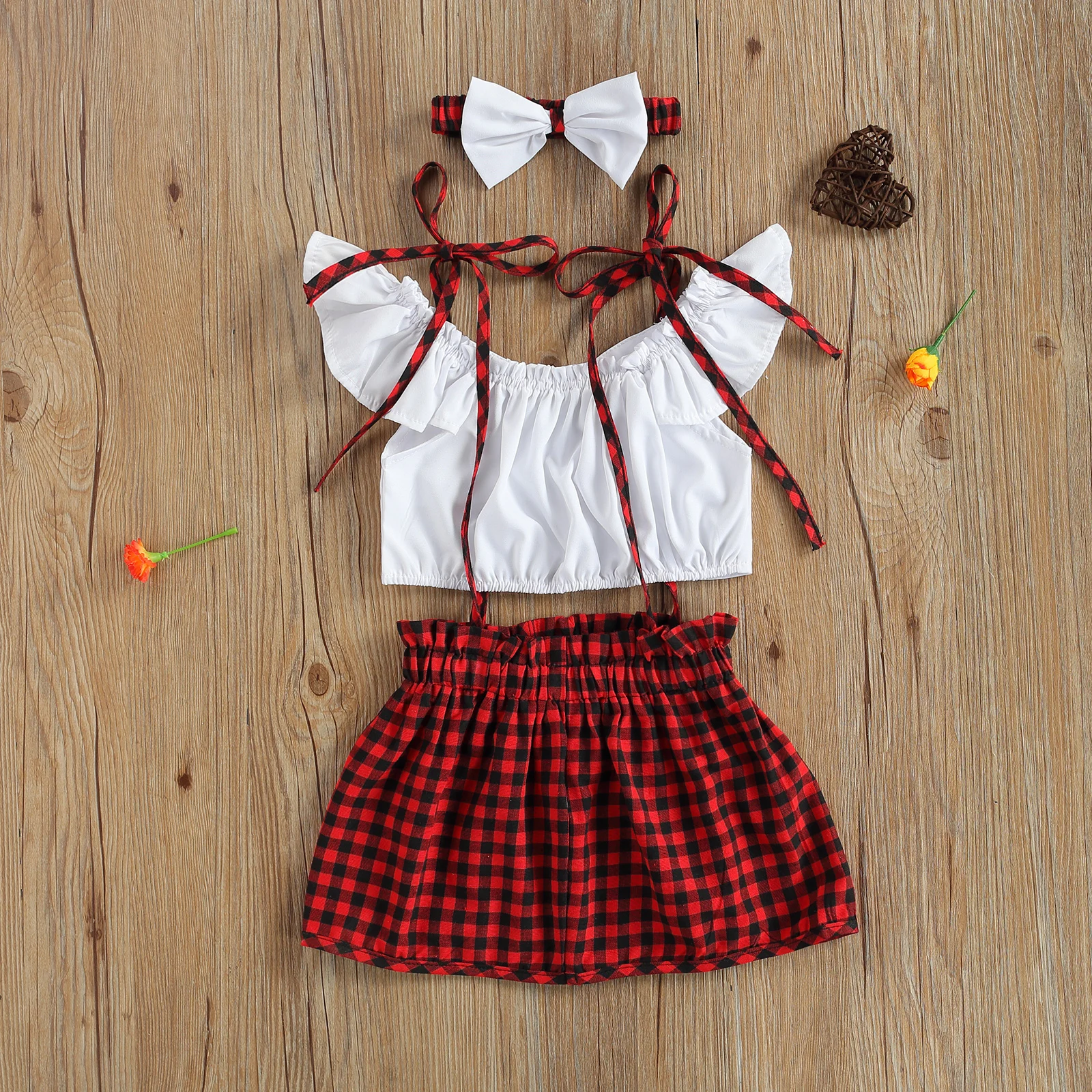 

Baby Girls Skirt Three-Piece Suit Fashion Fly SleeveT-shirt and Suspender Shorts/Skirt Headband Set